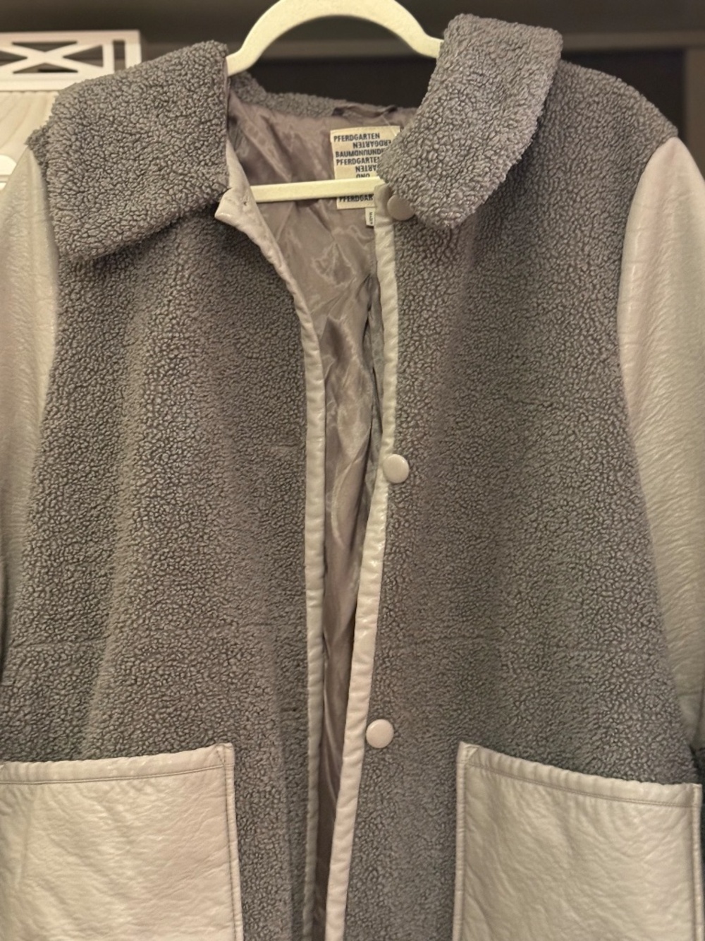 baum und pferdgarten sz 44 Dea shearling overcoat fleece body faux leather panel - Picture 5 of 7